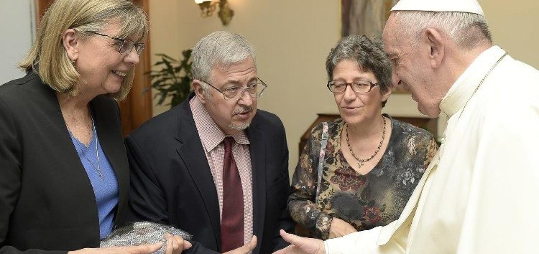 Pope Francis met Dale Recinella (C) and his wife Susan (L) at Mass in the Casa Santa Marta on June 11, 2019 