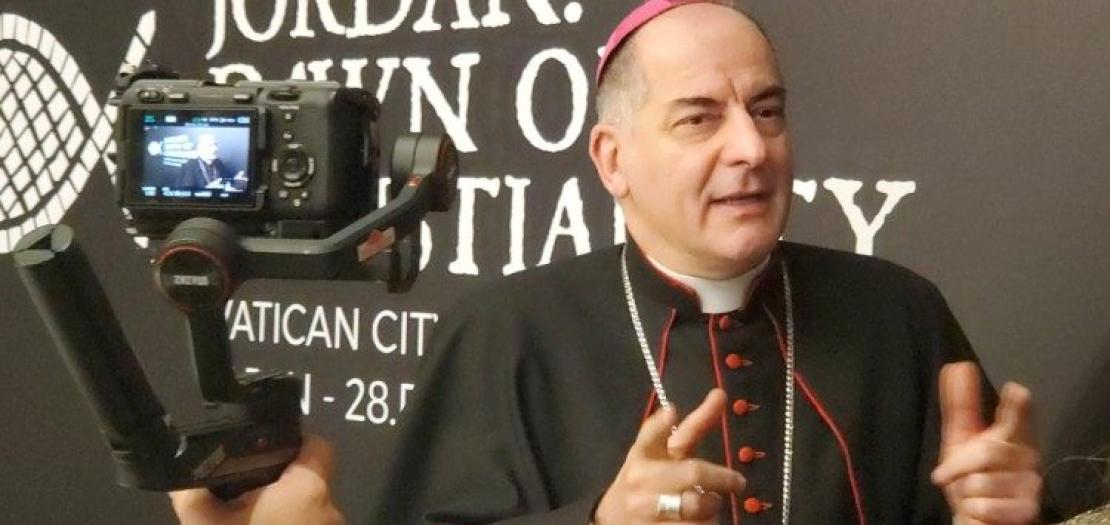 Archbishop Dal Toso at the exhibit in Jordan 