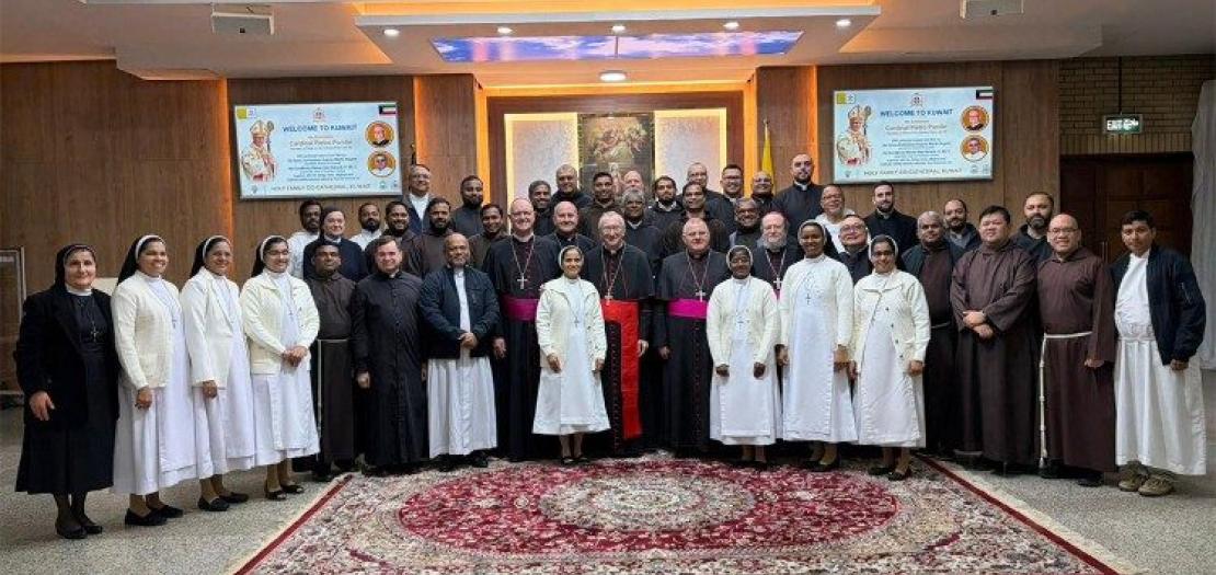 Cardinal Parolin meets with clergy and religious in Kuwait