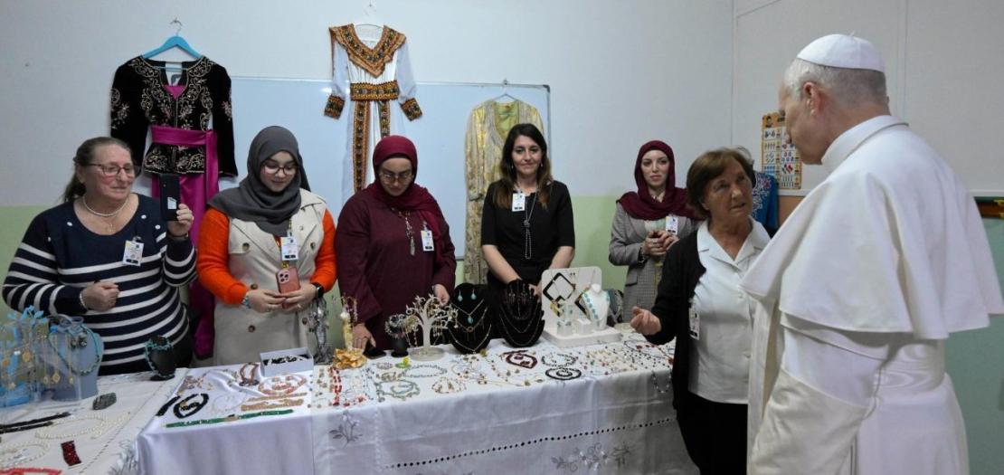 Pope Leo visits Centre for Welcome and Friendship in Algiers run by Augustinian Missionary Sisters