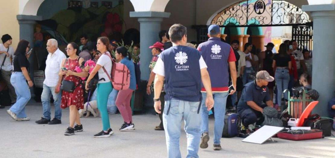 Members of Caritas Venezuela on the ground coordinating relief operations 