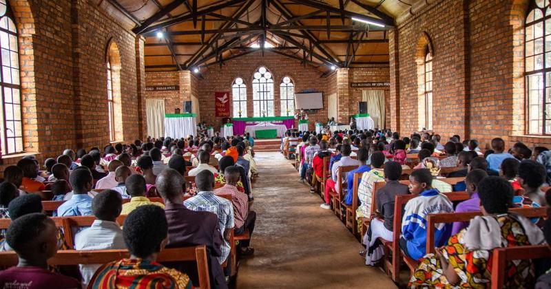 https://encms.abouna.org/sites/default/files/styles/share_image/public/2023-03/Burundi%20country%20page%20image%203.jpg?itok=_OBhemwI